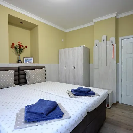 кребс Guesthousekrebs 4* Шумен